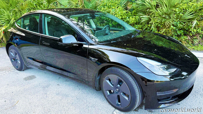 Износ так сильно разрушил этот Tesla всего за 18 месяцев, что это почти смешно | Carscoops
